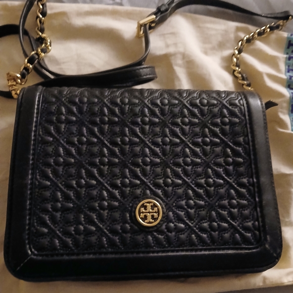 Tory Burch Black Quilted Crossbody Bag - Picture 3 of 13